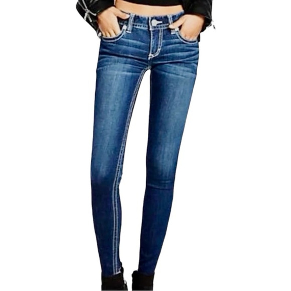Express • Stella Low Rise Skinny Jeans • Medium Wash • Size 0 Short